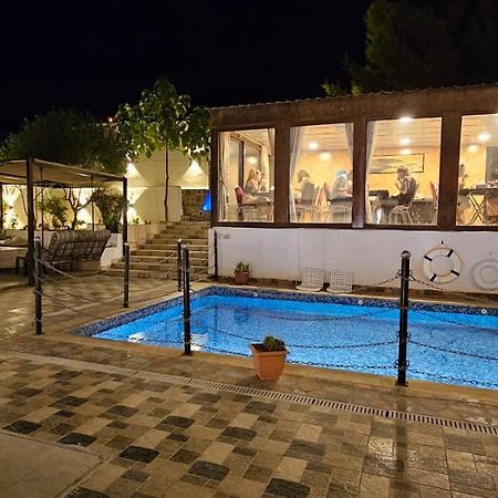 Al Namteh Lodge Abil Экстерьер фото